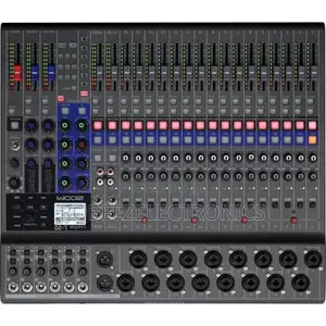 Zoom LiveTrak L-20 20-Input Digital Mixer Multitrack Recorder L20