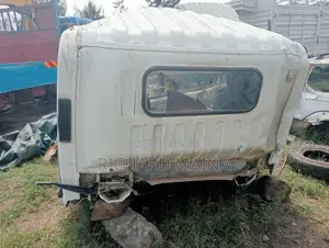 Isuzu Nqr81 Cabin