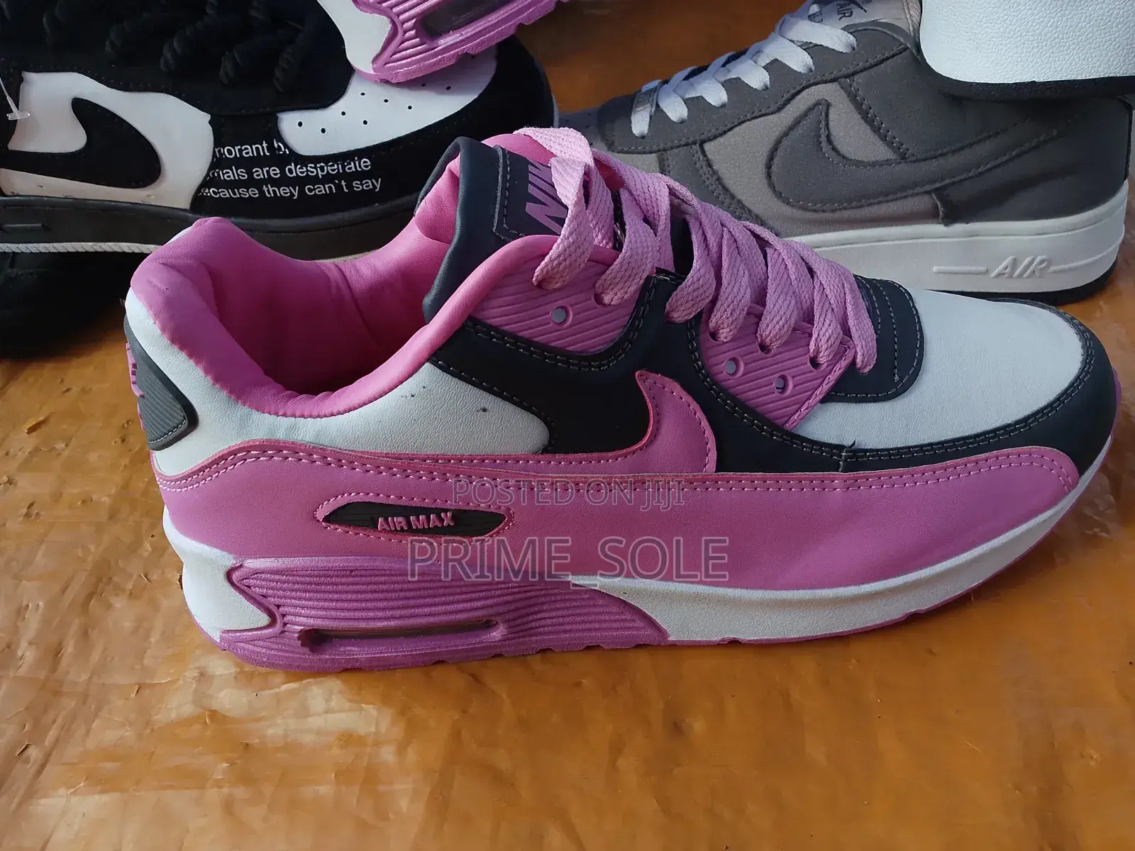 Ladies Snakers
