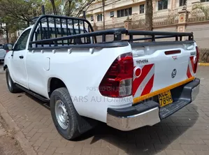 Toyota Hilux 2017 White