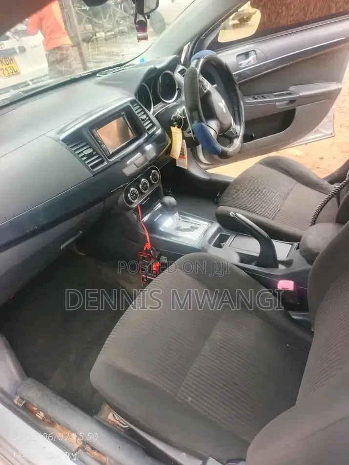 Mitsubishi Galant 2012 Gray