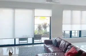 Easy-to-Clean Sunscreen Window Blinds