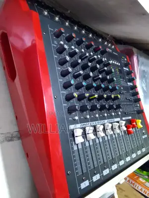 MAX 6 Channel Powered Mixer
