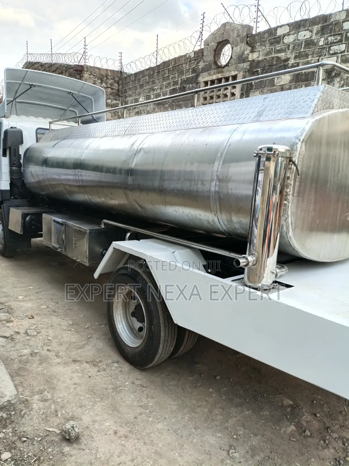 Stainless Steel Milk Tanker