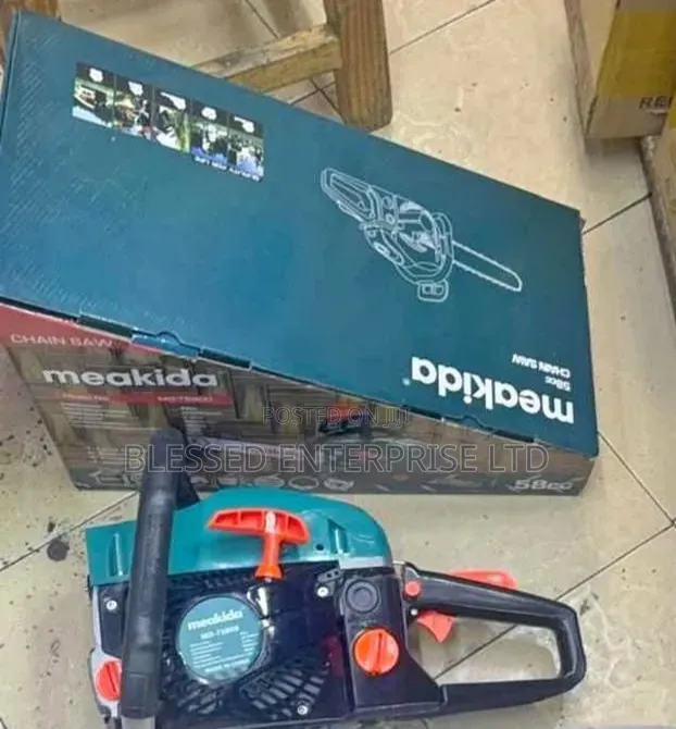 Meakida Portable Gasoline Chain Saw Machine With Blade
