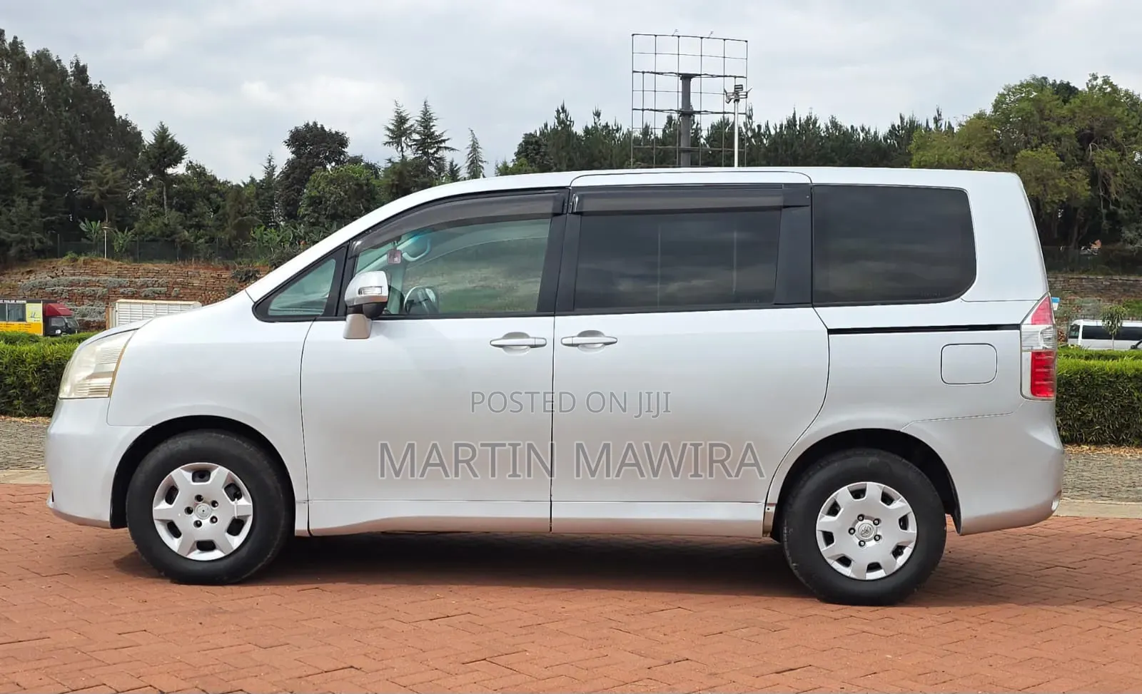 Toyota Noah 2007 Silver