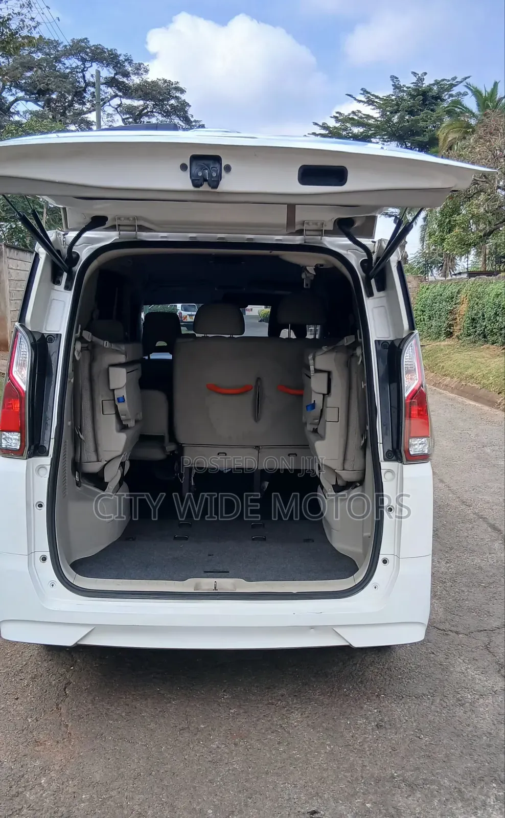 Nissan Serena 2017 White