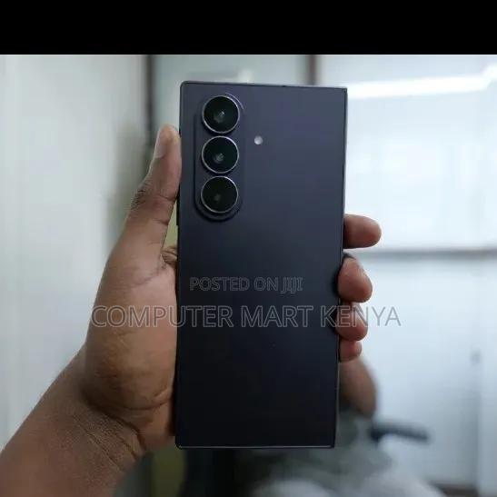 New Samsung Galaxy Z Fold4 512 GB Black
