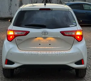 Toyota Vitz 1.5 FWD 5dr 2019 White
