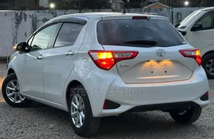 Toyota Vitz 1.5 FWD 5dr 2019 White