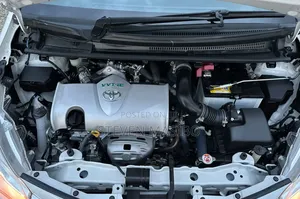 Toyota Vitz 1.5 FWD 5dr 2019 White
