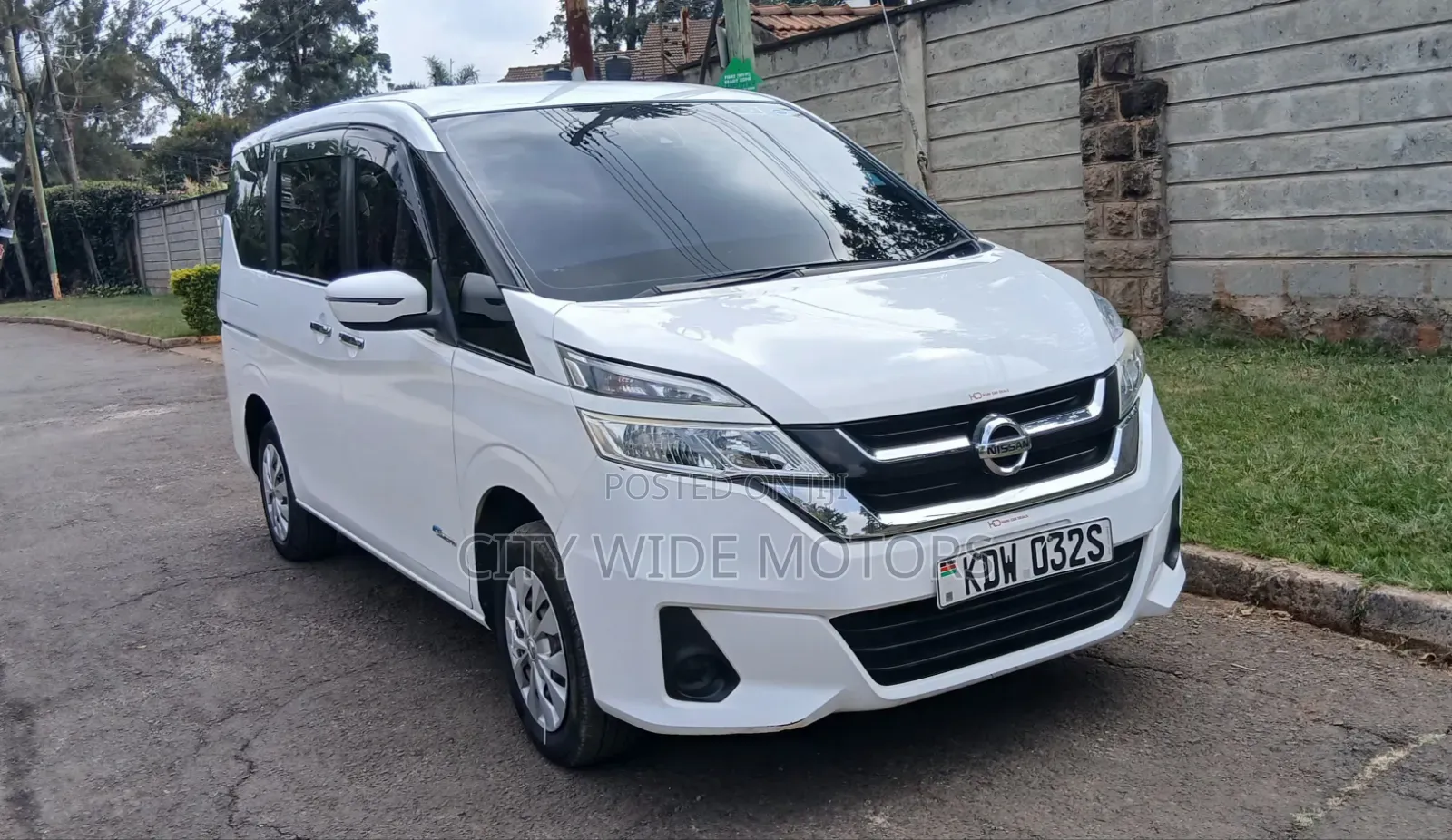 Nissan Serena 2017 White