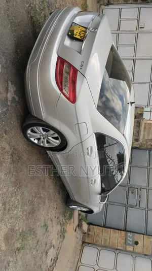 Mercedes-Benz C200 2011 Silver