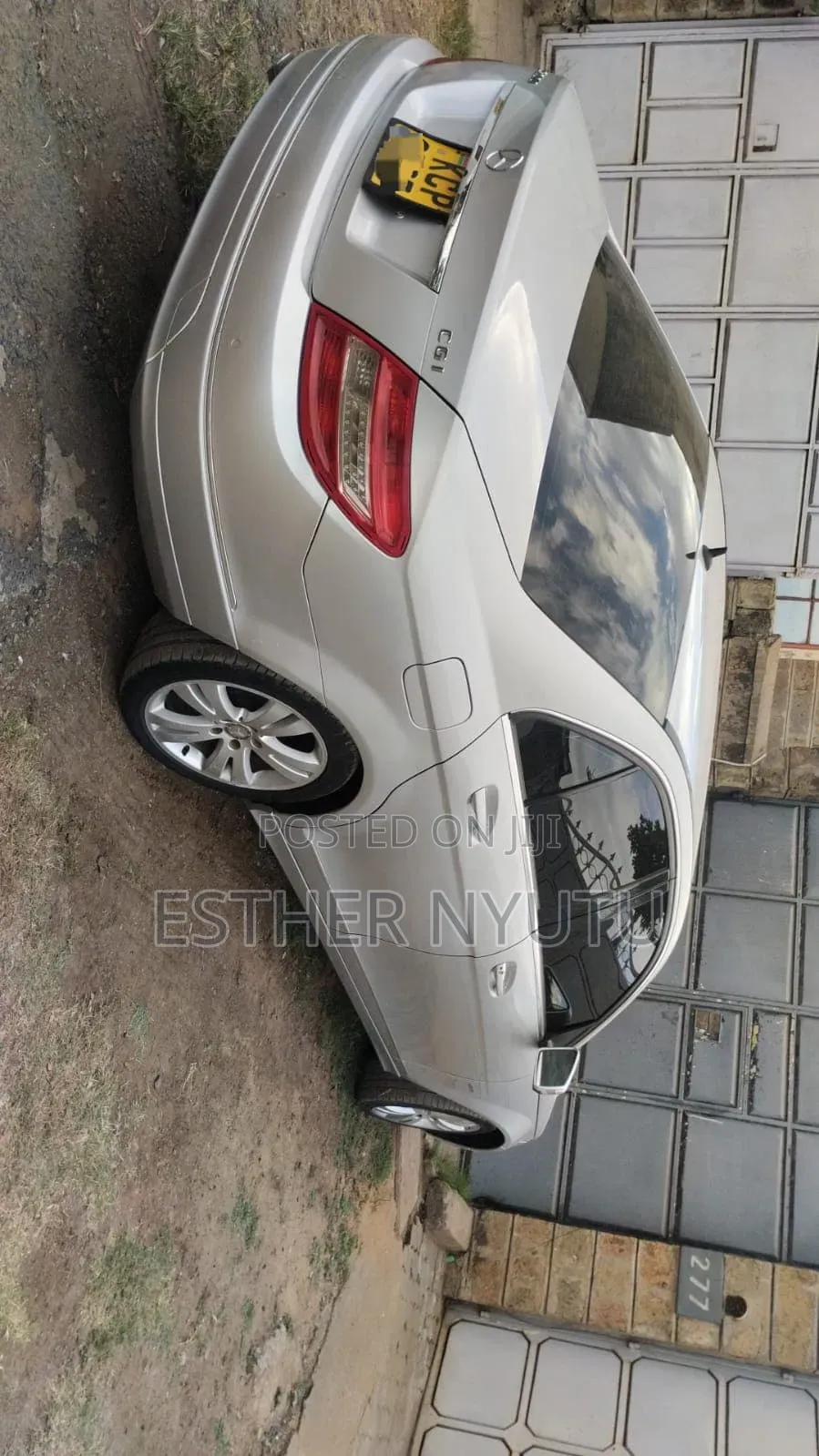 Mercedes-Benz C200 2011 Silver