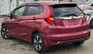 Honda Fit 2019 Pink
