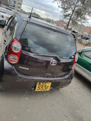 Toyota Passo 2013 Maroon