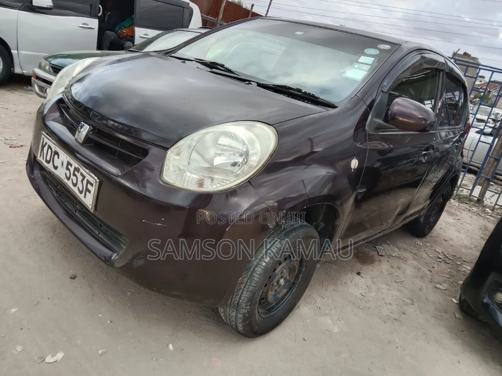 Toyota Passo 2013 Maroon
