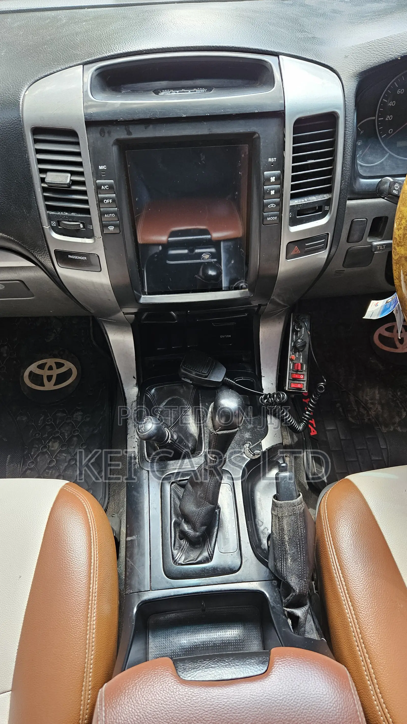 Toyota Land Cruiser 2006 Gold