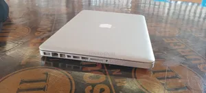 Laptop Apple MacBook Pro 8GB Intel Core i5 SSD 256GB