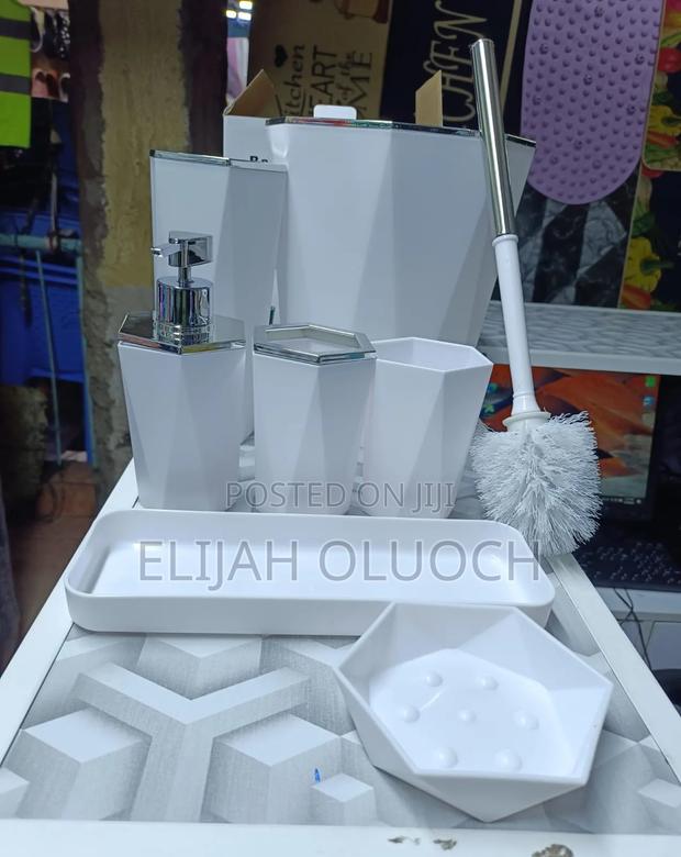 Diamond Shaped 7pc Bathroom Set - thumbnail 3