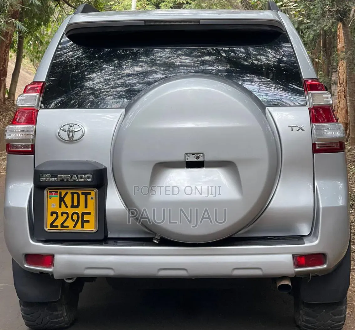 Toyota Land Cruiser Prado 2013