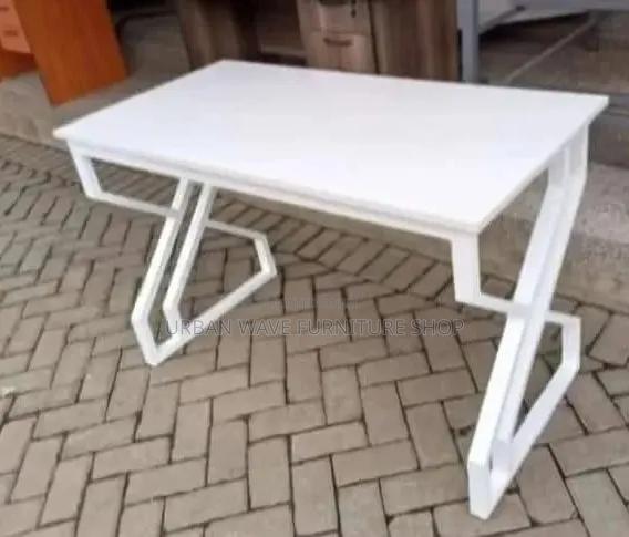 Durable Studying Desk - thumbnail 2