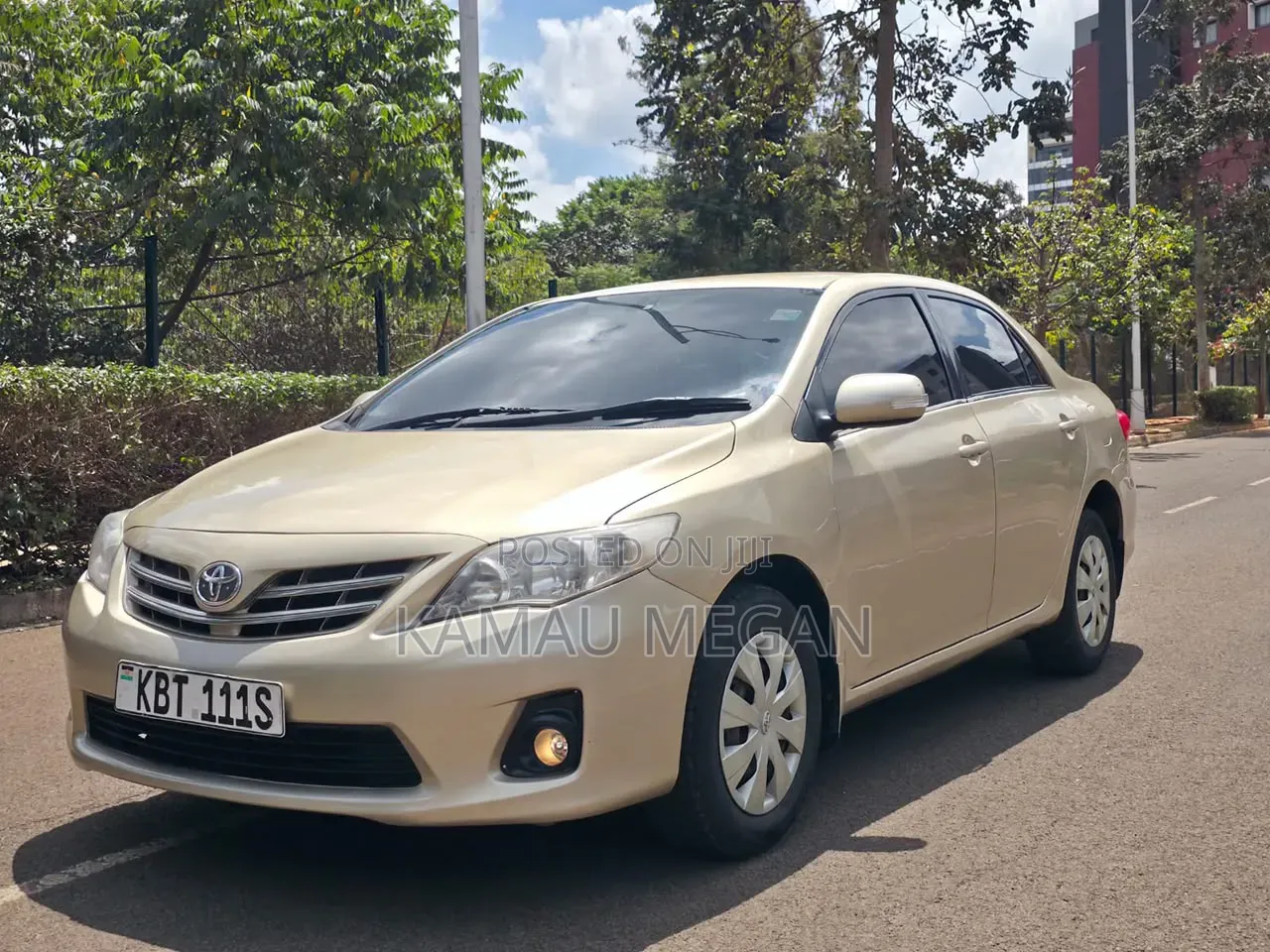 Toyota Corolla 2013 Silver