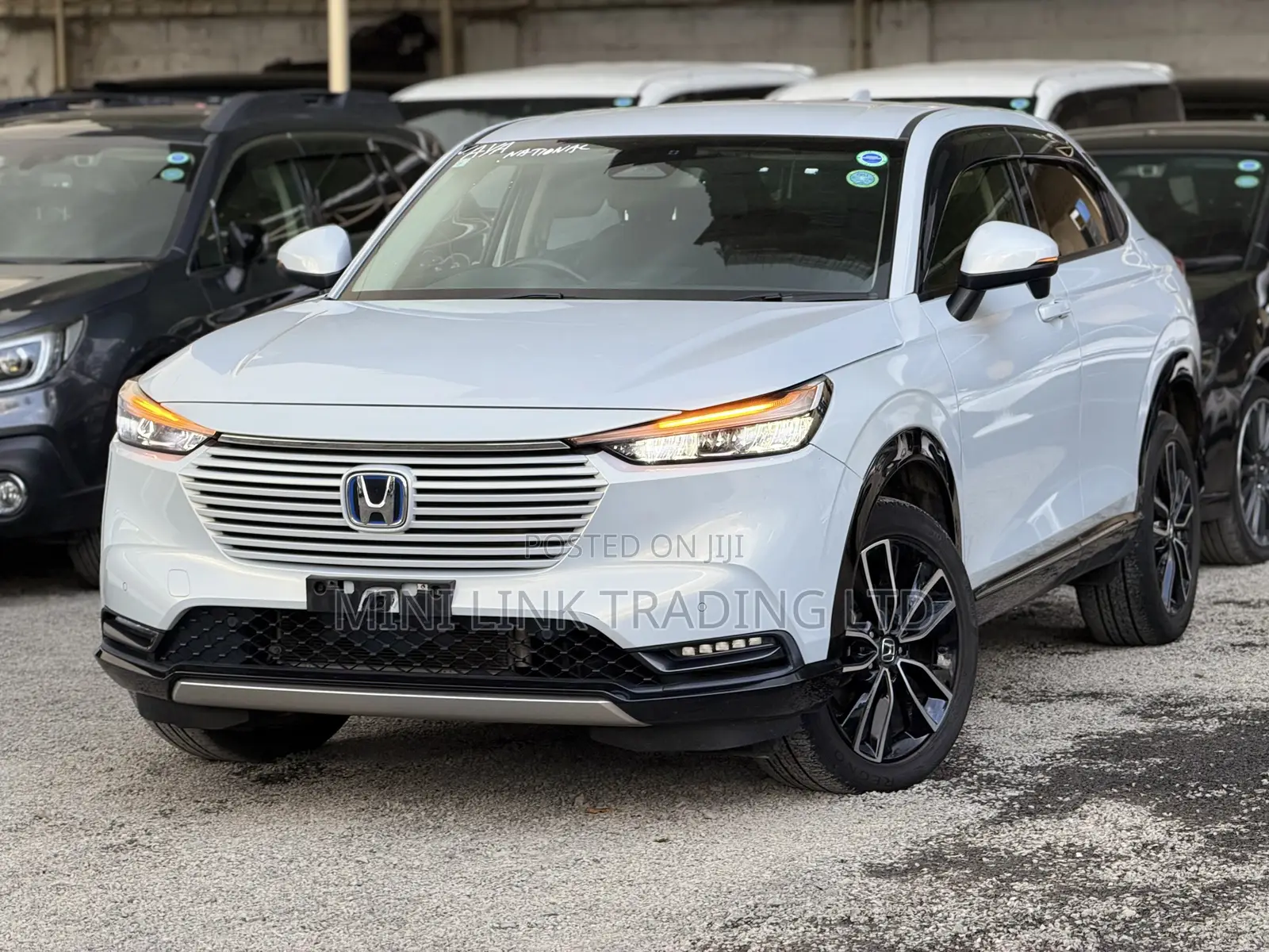 Honda Vezel 1.5 Hybrid 4WD 2021 Off white