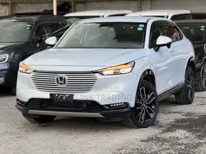 Honda Vezel 1.5 Hybrid 4WD 2021 Off white