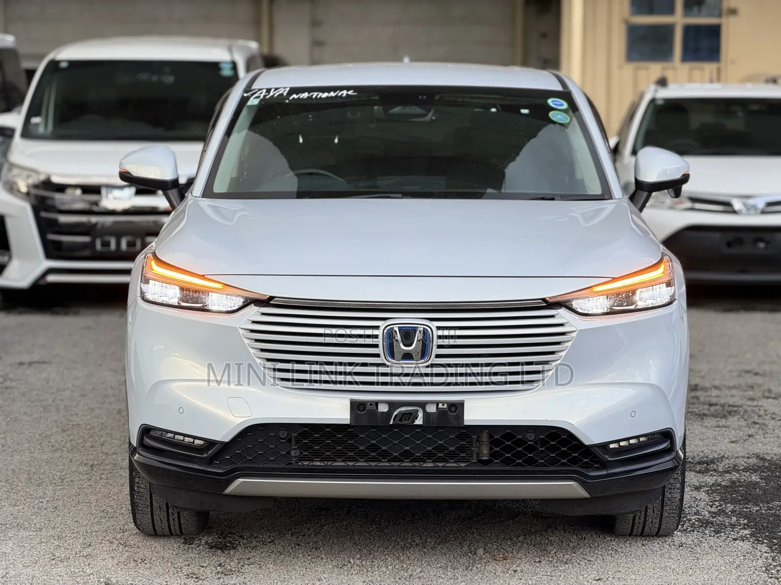 Honda Vezel 1.5 Hybrid 4WD 2021 Off white