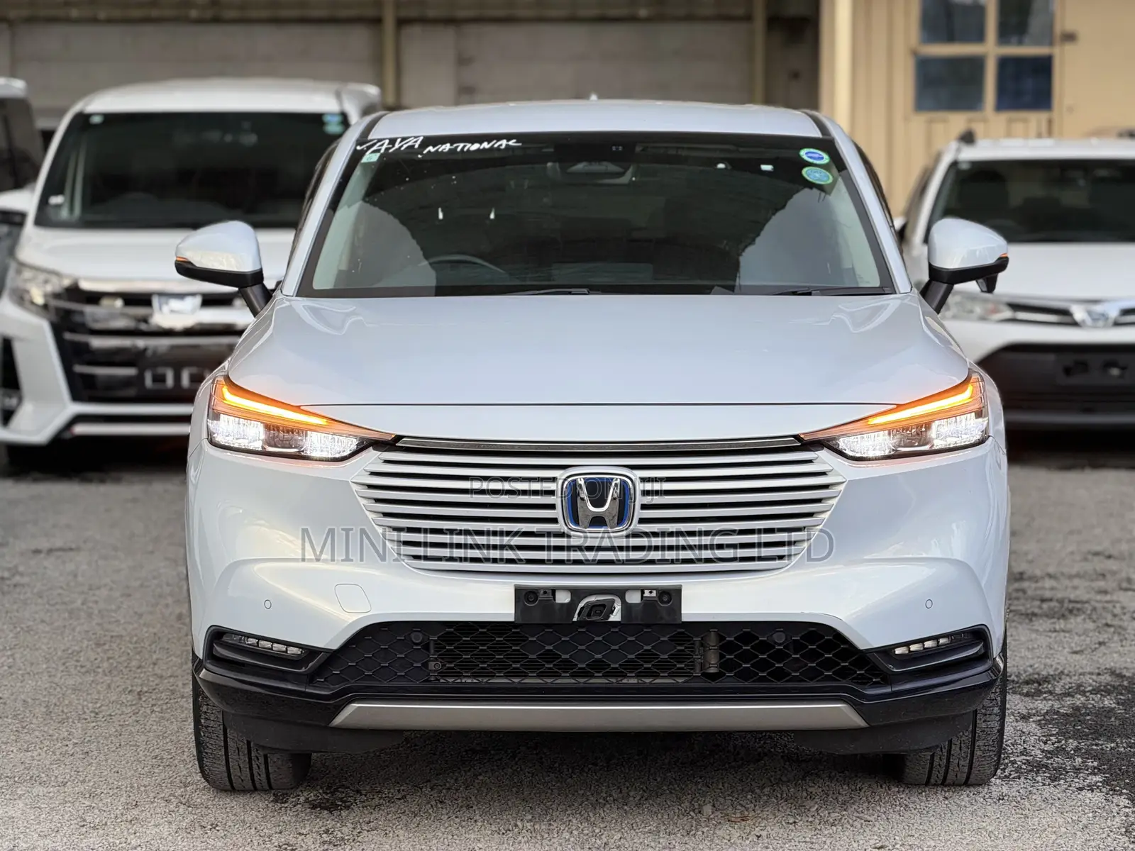 Honda Vezel 1.5 Hybrid 4WD 2021 Off white