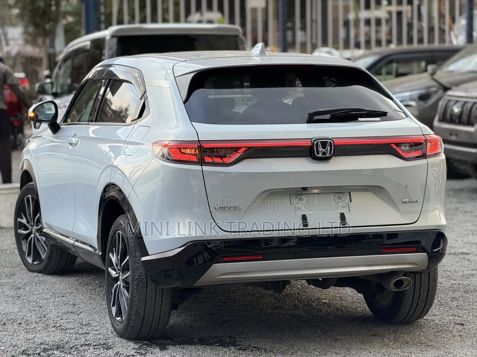 Honda Vezel 1.5 Hybrid 4WD 2021 Off white