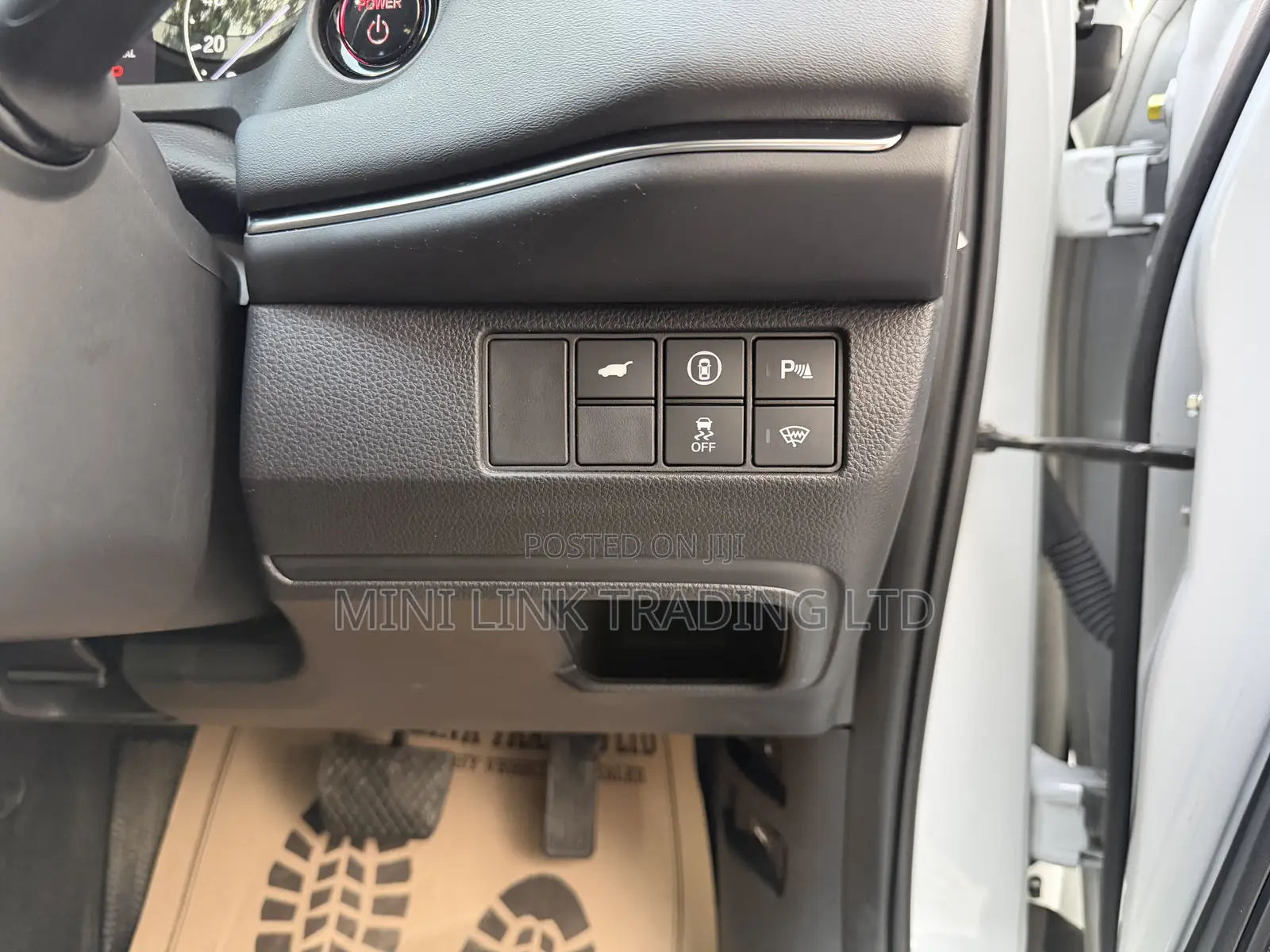 Honda Vezel 1.5 Hybrid 4WD 2021 Off white