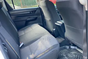 Toyota Hilux 2019 White