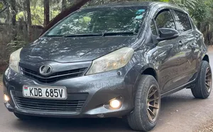 Toyota Vitz 2013