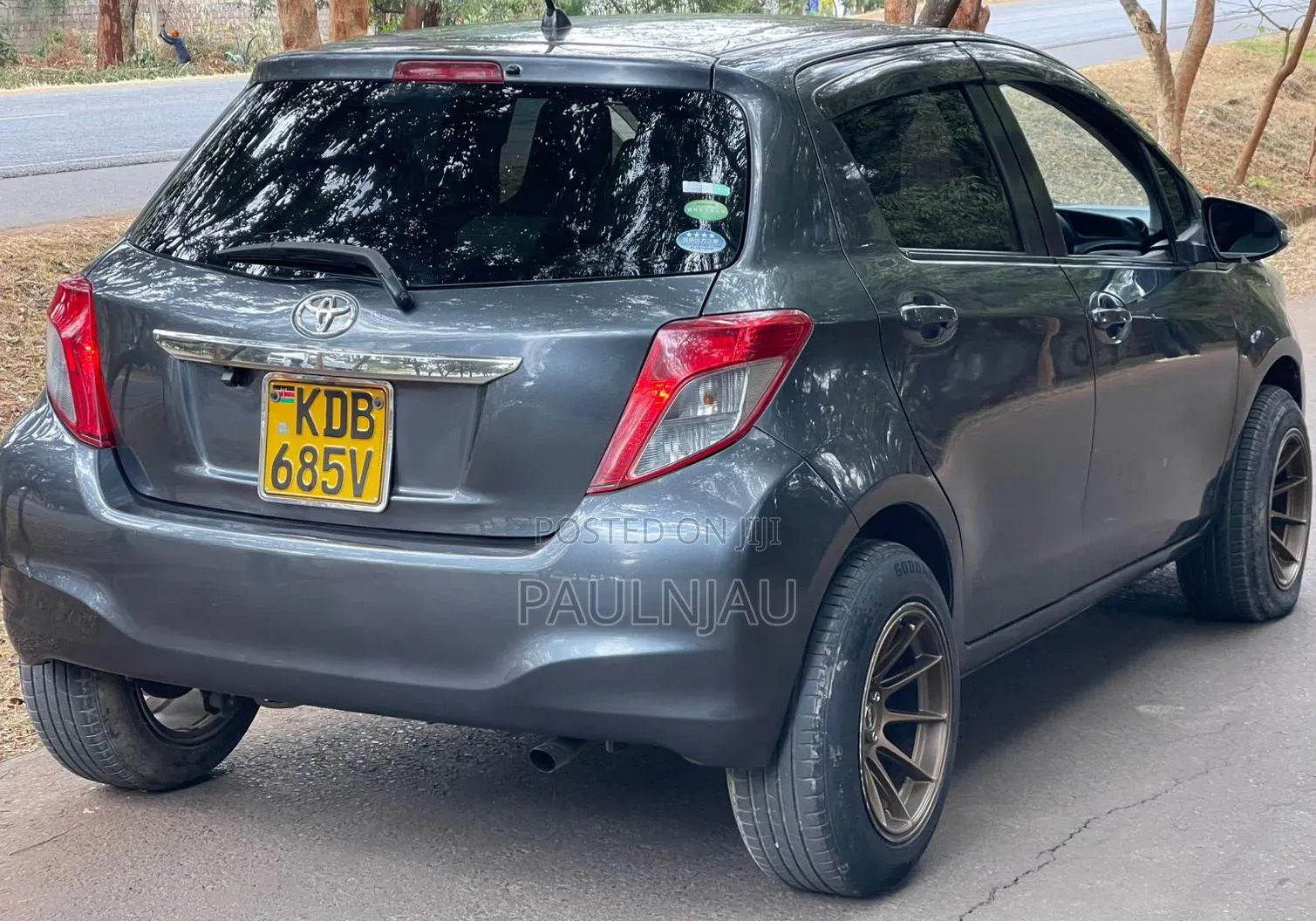 Toyota Vitz 2013