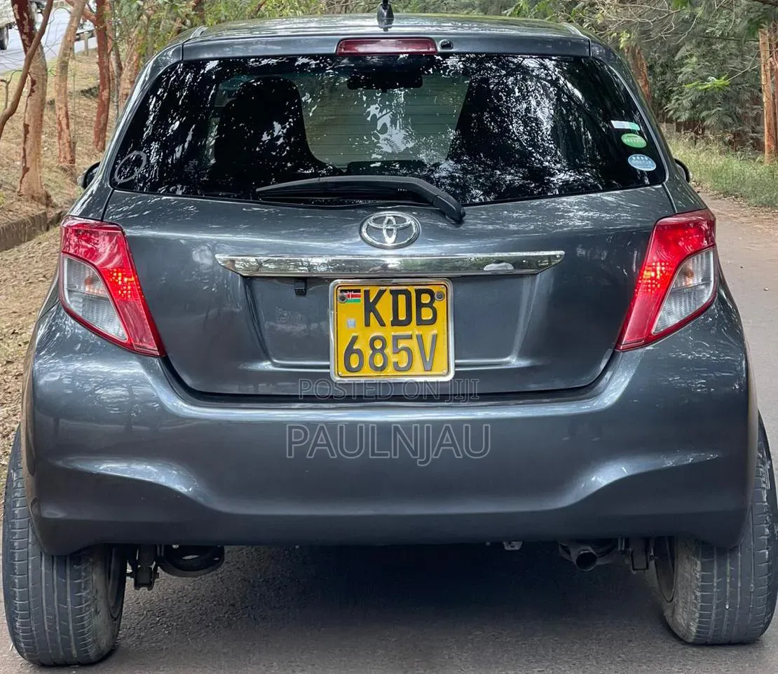 Toyota Vitz 2013