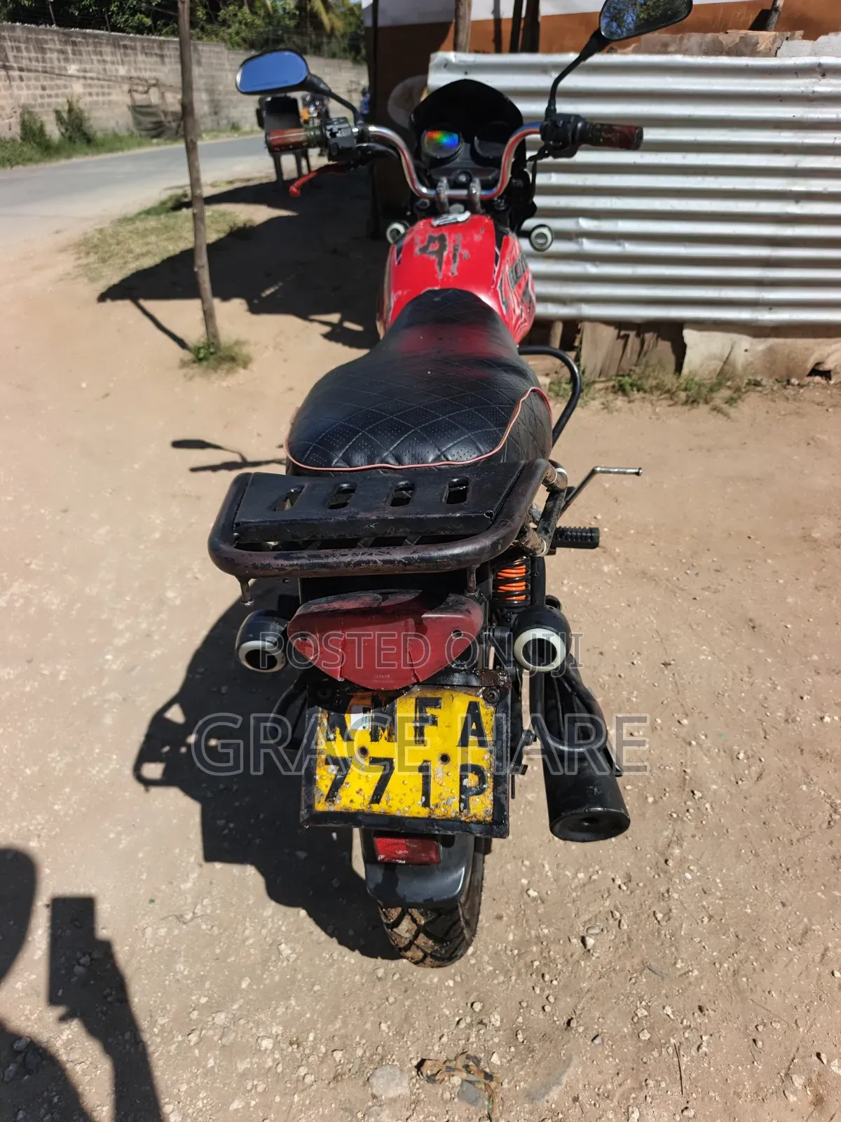 Bajaj Boxer 125 2018 White