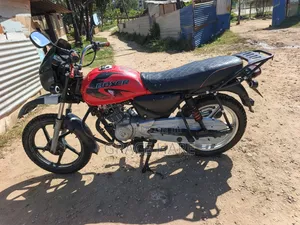 Bajaj Boxer 125 2018 White