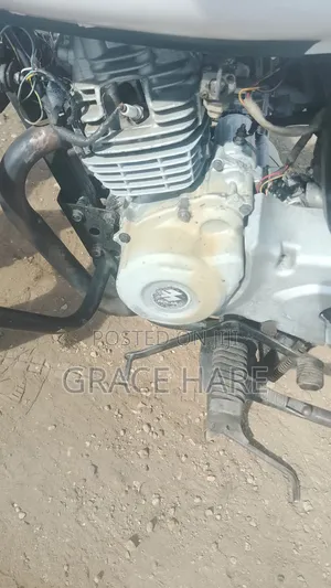 Bajaj Boxer 125 2018 White