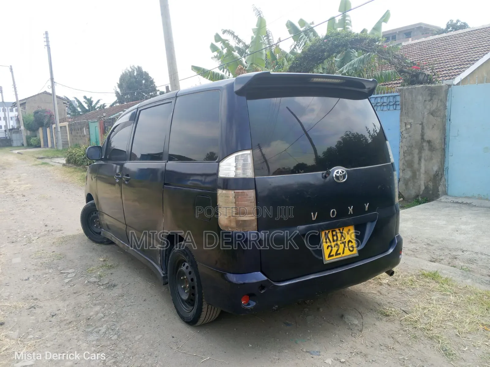 Toyota Voxy 2006 Blue