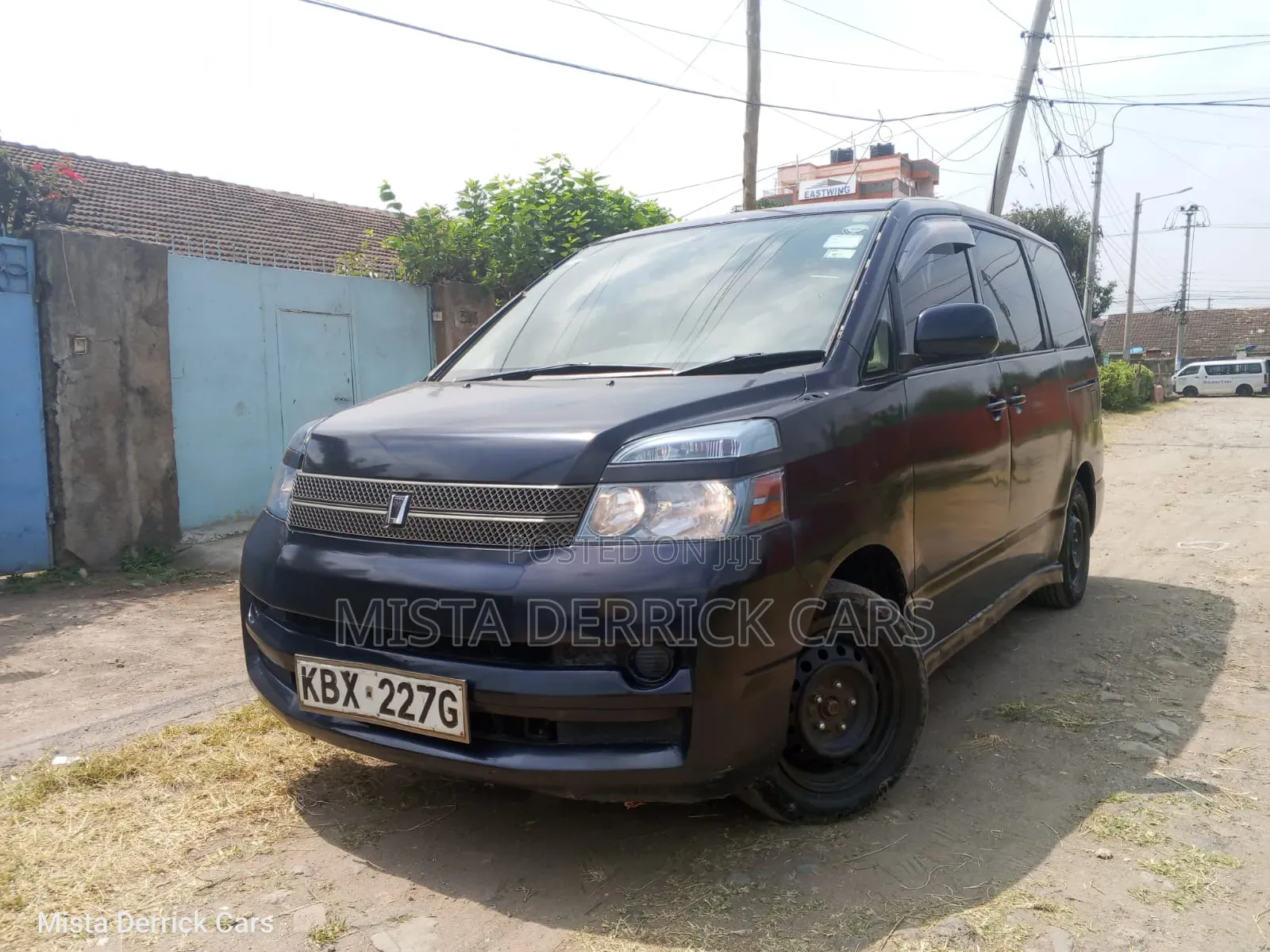 Toyota Voxy 2006 Blue