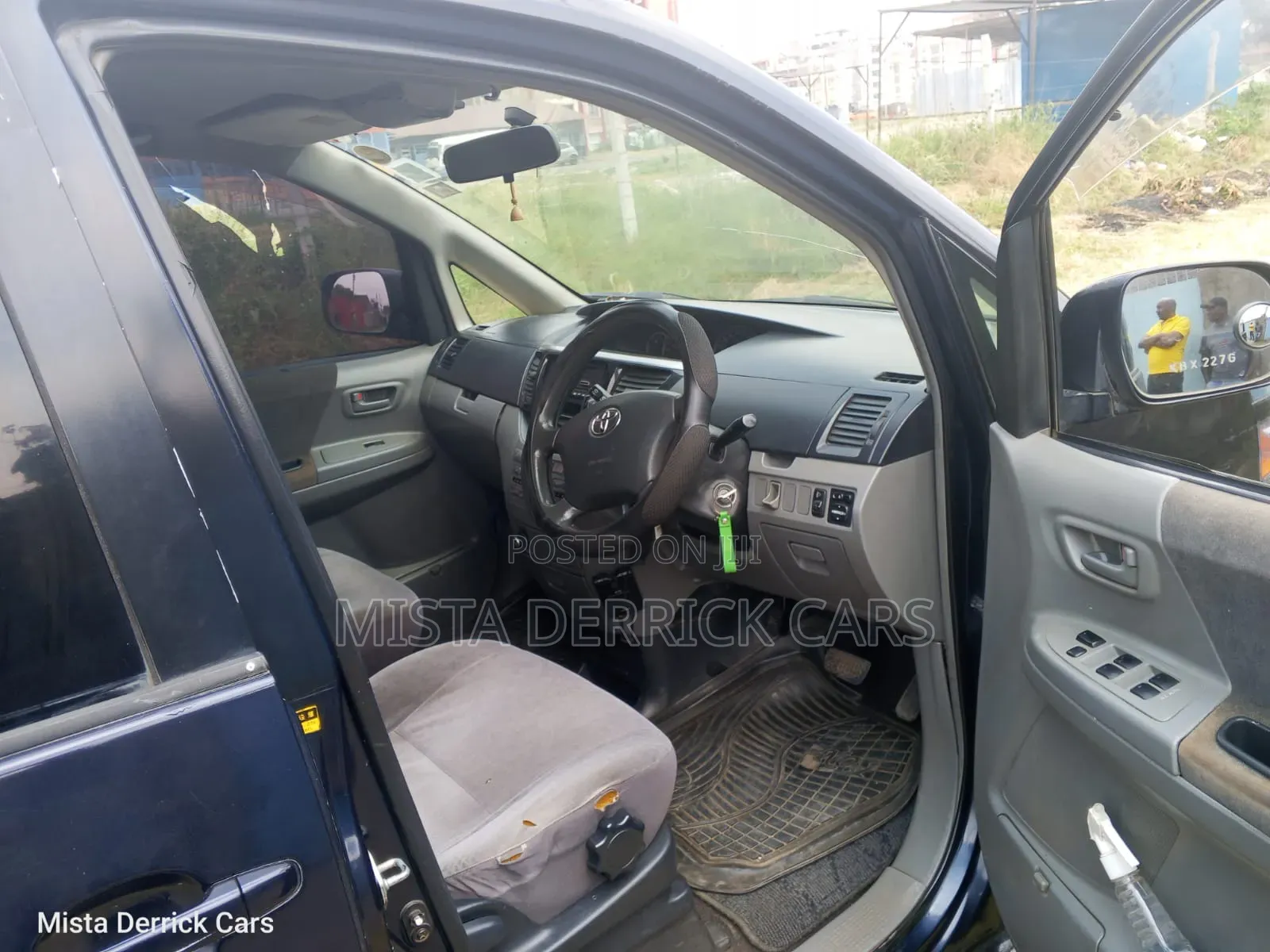 Toyota Voxy 2006 Blue