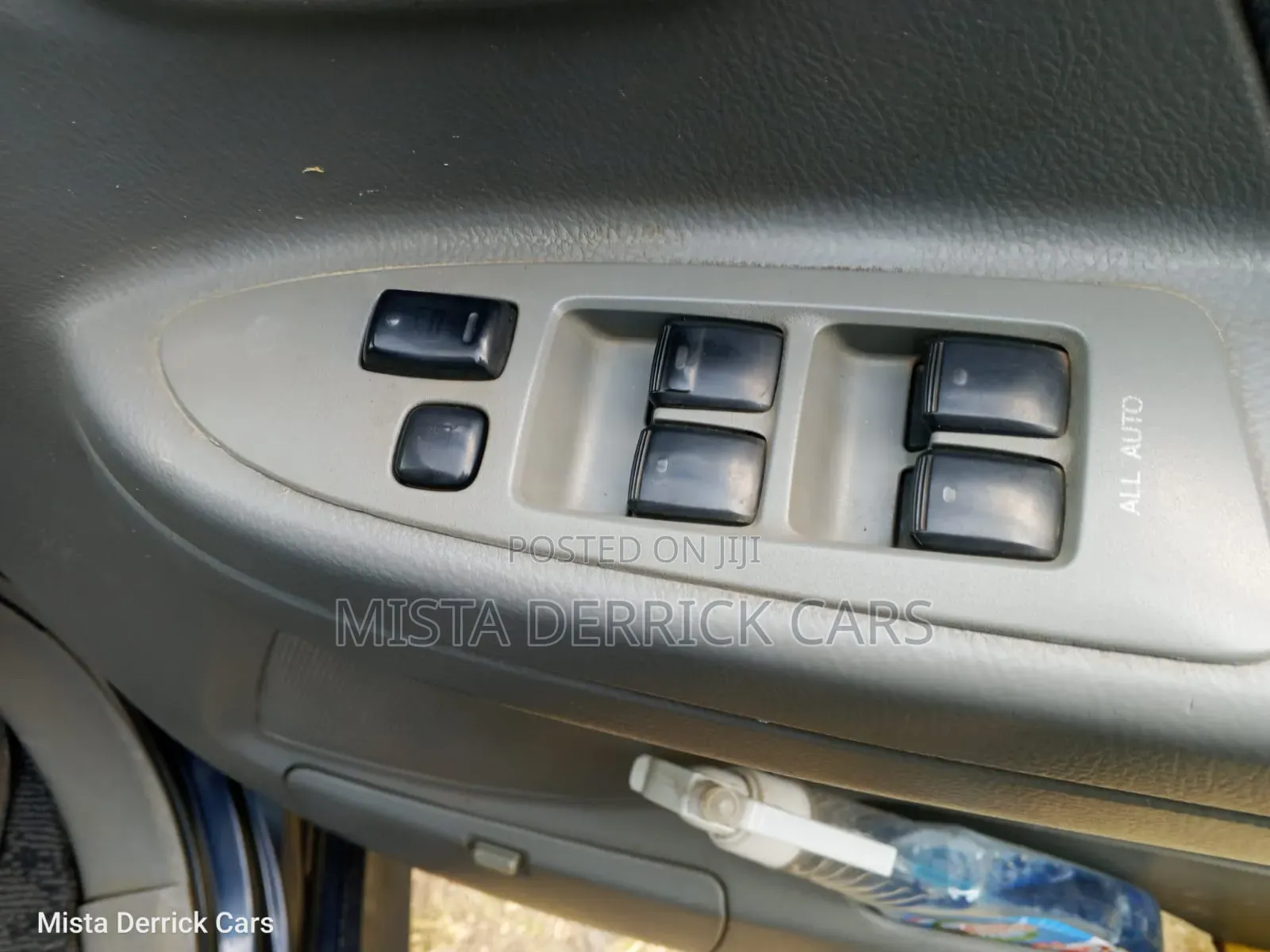 Toyota Voxy 2006 Blue