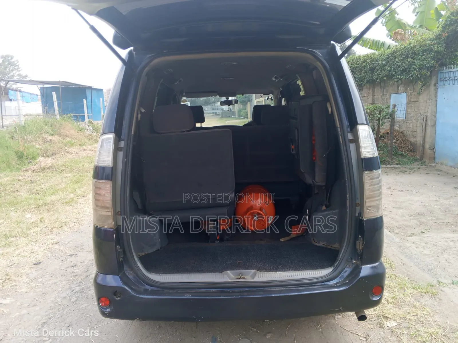 Toyota Voxy 2006 Blue