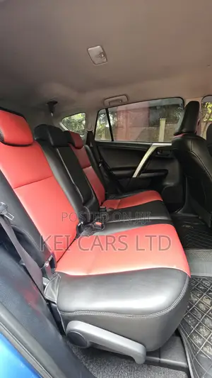 Toyota RAV4 2018 Blue