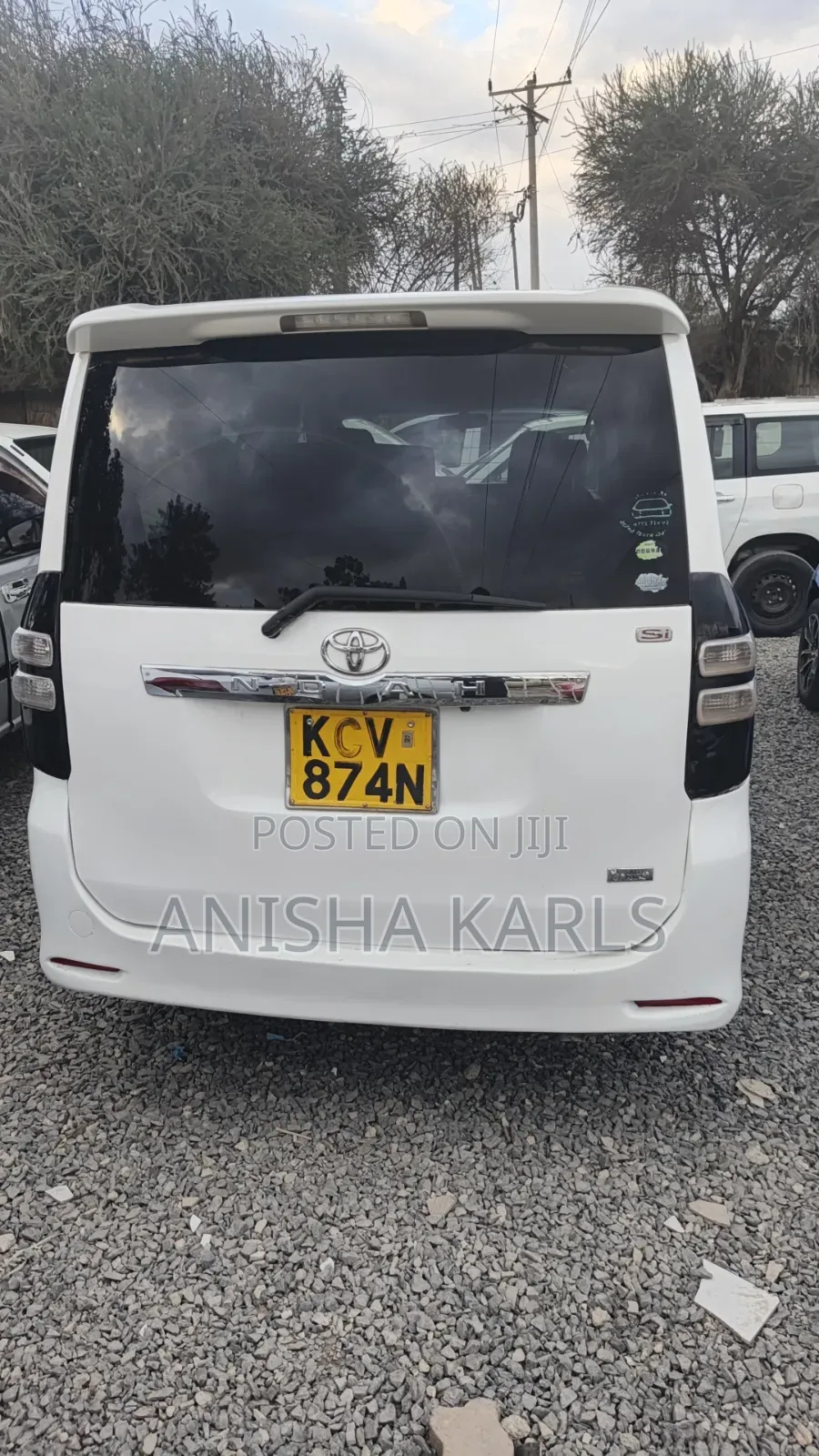 Toyota Noah 2012 White