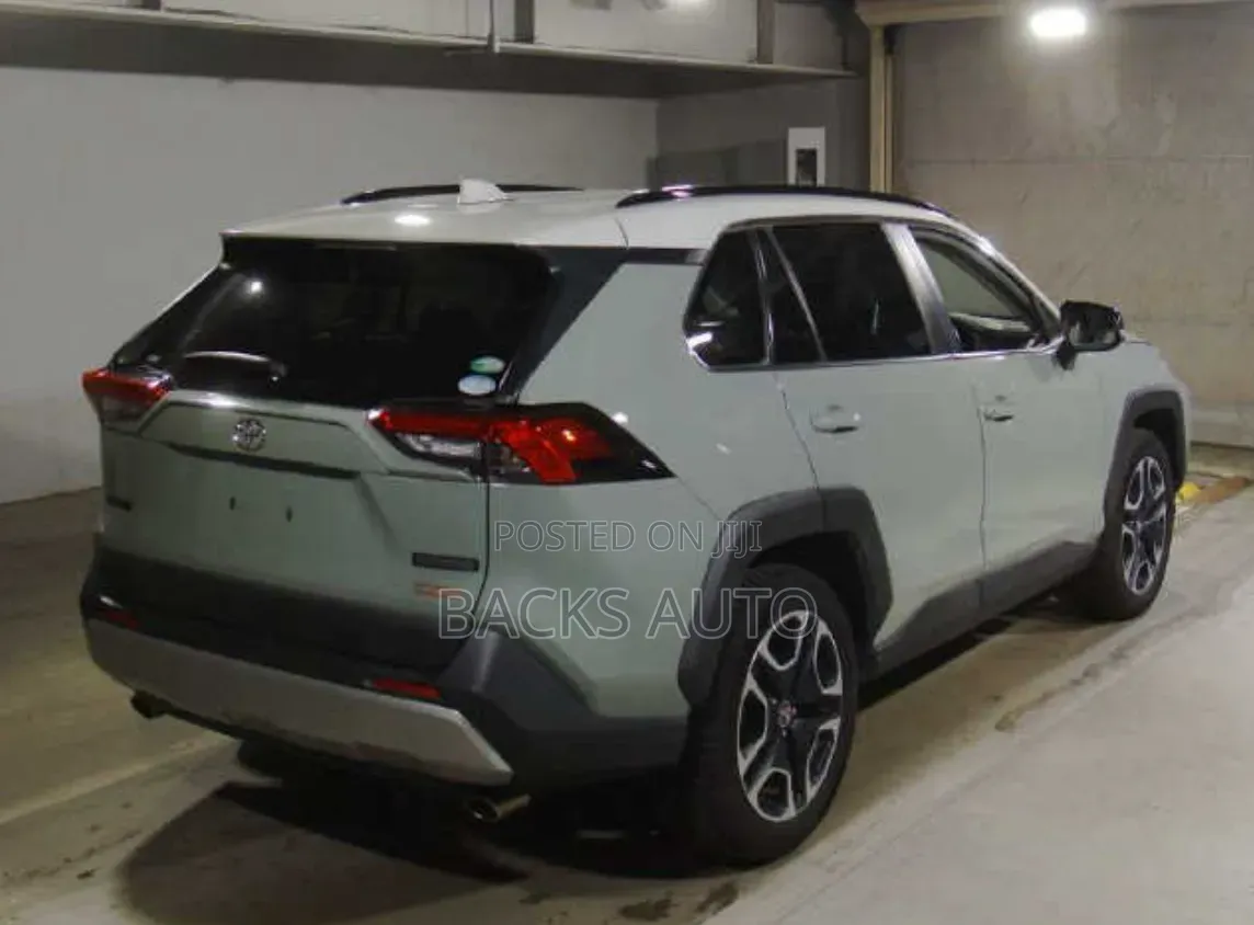 Toyota RAV4 Adventure 2019