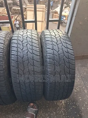 235/65r17 Maxxis