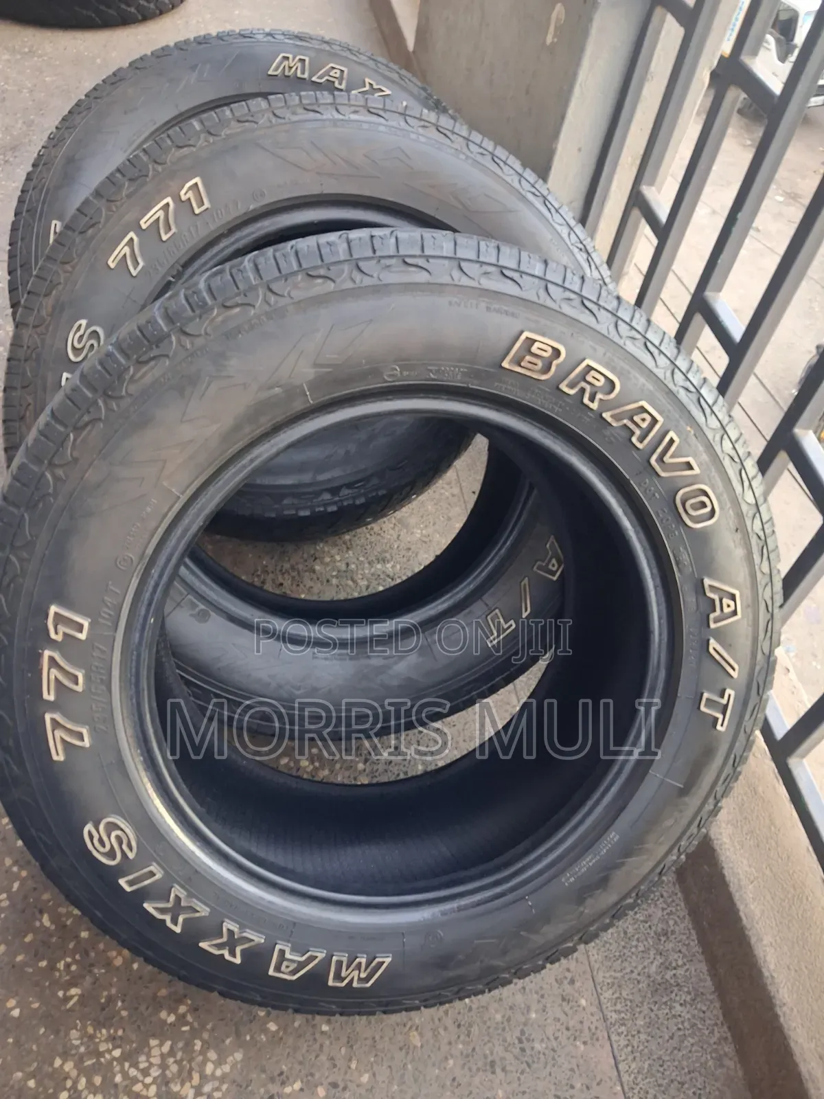235/65r17 Maxxis